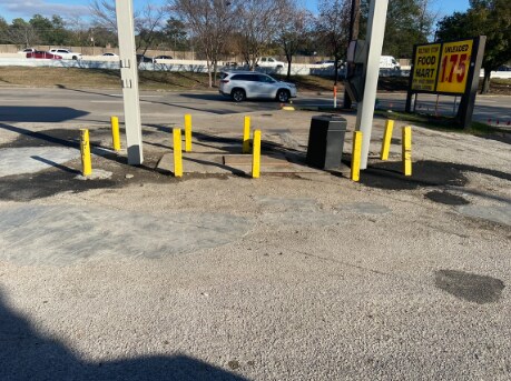 More Photos Of 720 W Sam Houston Pkwy S, Houston Convenience Store For Lease