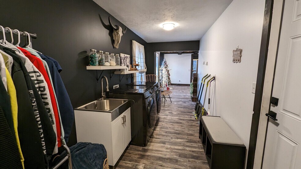 More Photos Of 933 W Weber Sq, South Bend Lodge Meeting Hall For Sale