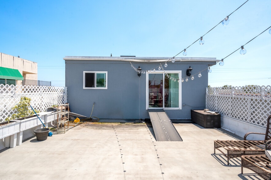 More Photos Of 2517 W Beverly Blvd, Montebello Storefront Retail Residential For Sale