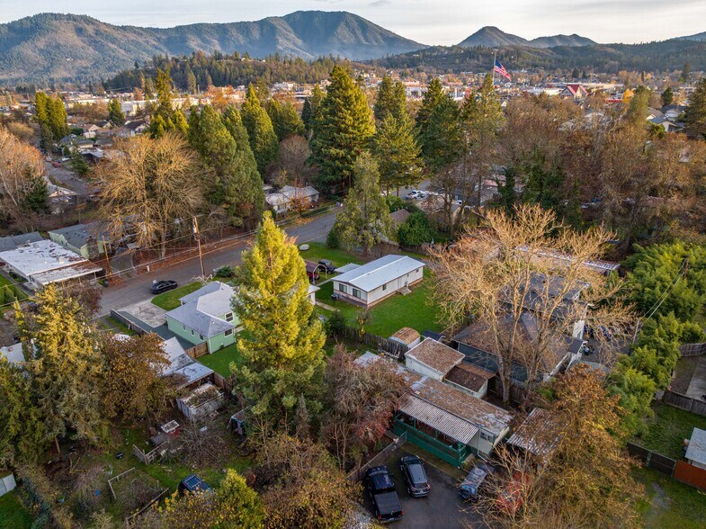 More Photos Of 1260 Plummer Ave, Grants Pass Land For Sale