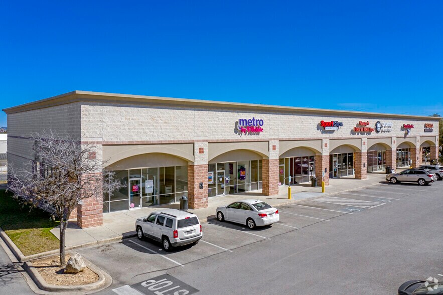 More Photos Of 11309-11323 Bandera Rd, San Antonio Unknown For Lease