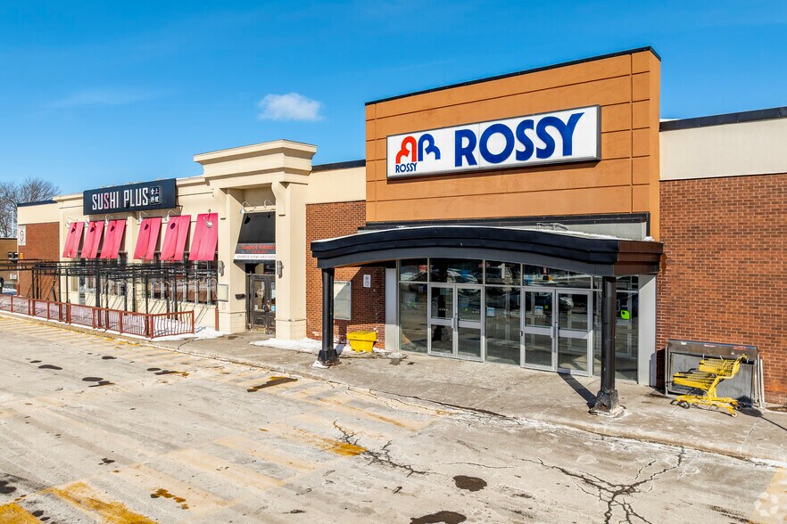 More Photos Of 2101 Av Dollard, Montréal Freestanding For Lease