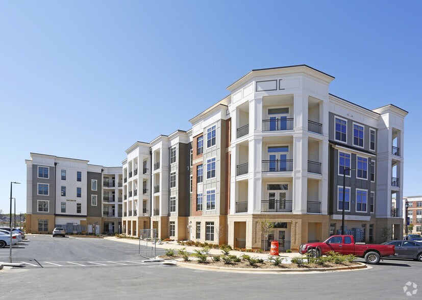 More Photos Of 7420 N Rea Park Ln, Charlotte Apartments For Lease