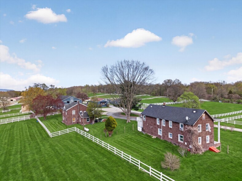 More Photos Of 261 Bullville Rd, Montgomery Horse Stables For Sale