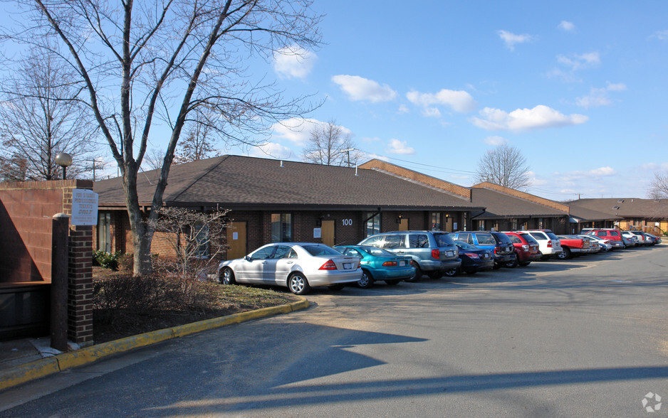 Primary Photo Of 100 Elden St, Herndon Medical For Lease