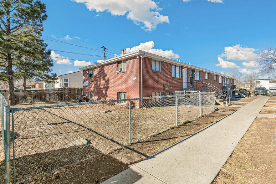 More Photos Of 5325 & 5335 W 4th Ave, Lakewood Apartments For Sale
