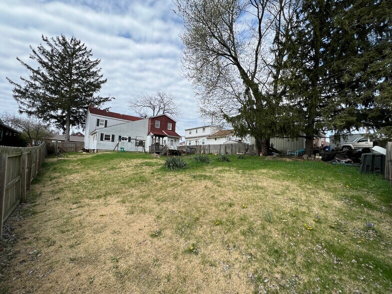 More Photos Of 221 Clay Pike, Irwin Storefront Retail Office For Sale