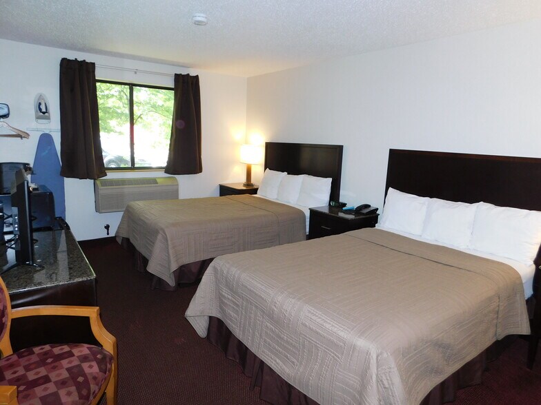 More Photos Of 1043 Putney Rd, Brattleboro Hotel For Sale