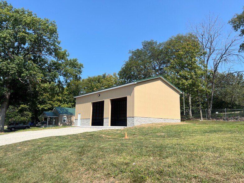More Photos Of 929 W Old Hickory Blvd, Madison Office For Lease