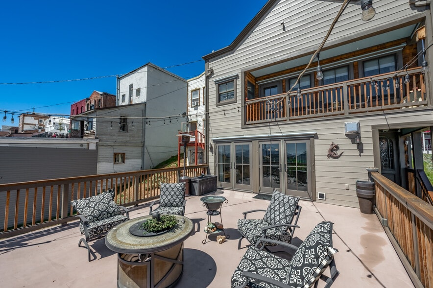 More Photos Of 81 N C St, Virginia City General Retail For Sale