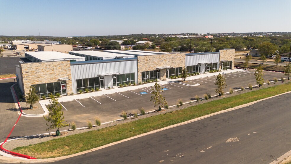 More Photos Of 2205 Warehouse Cir, Marble Falls Flex For Lease