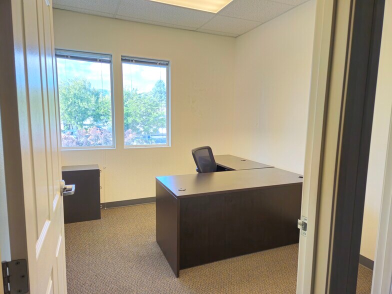 More Photos Of 5605 Riggins Ct, Reno Office For Sale