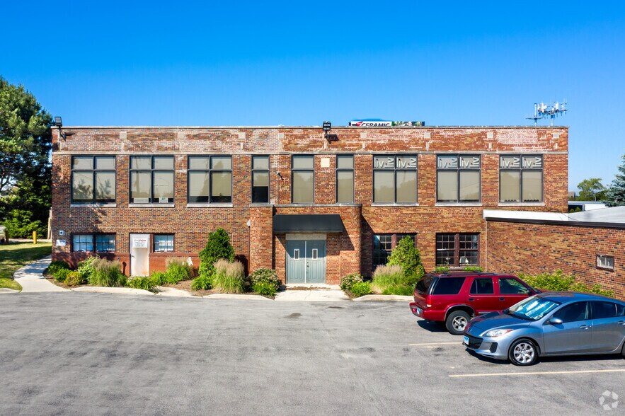 More Photos Of 7700 Brushhill Rd, Burr Ridge Loft Creative Space For Lease