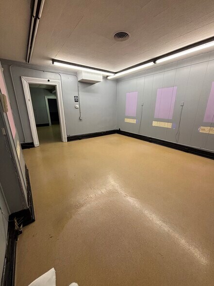 More Photos Of 10 E Marshall St, Richmond Storefront Retail Residential For Lease