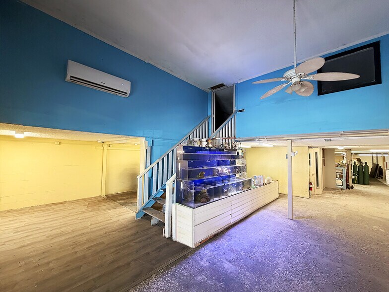 More Photos Of 6028 Pine Hill Rd, Port Richey Freestanding For Sale