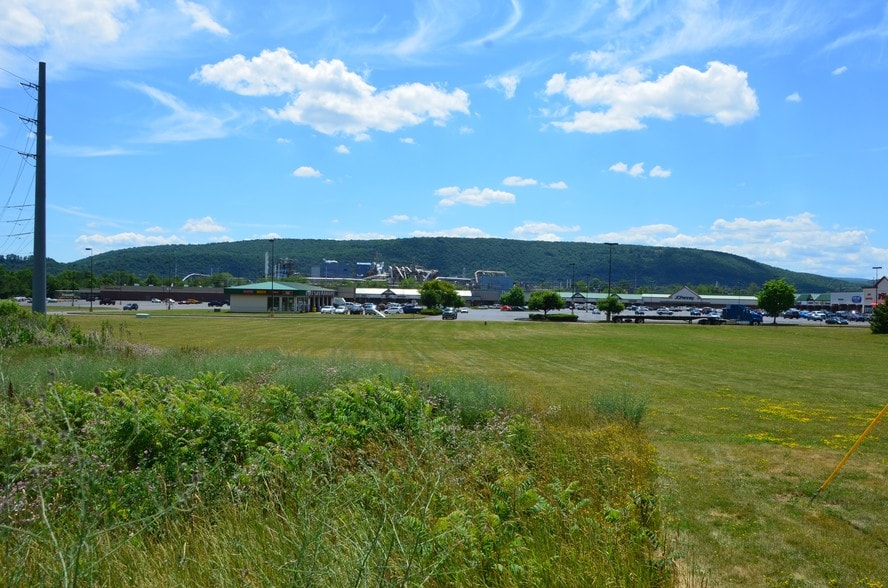 More Photos Of 220 Ennis Ln, Towanda Land For Lease