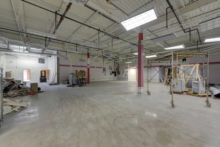 More Photos Of 1320 Taylor St, Elyria Warehouse For Lease