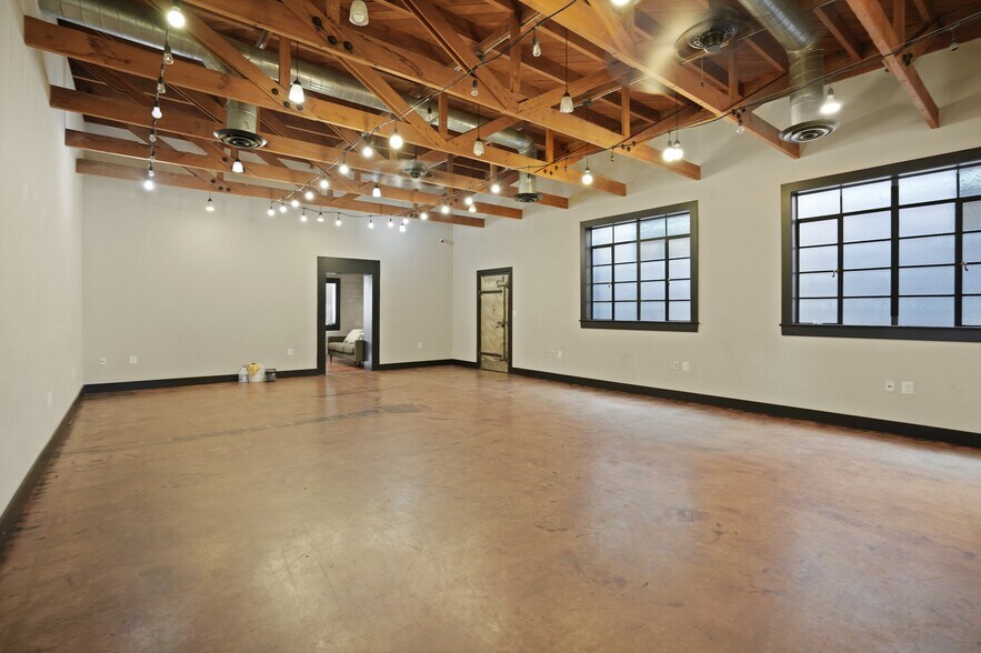 More Photos Of 6728 Bright Ave, Whittier Storefront For Sale