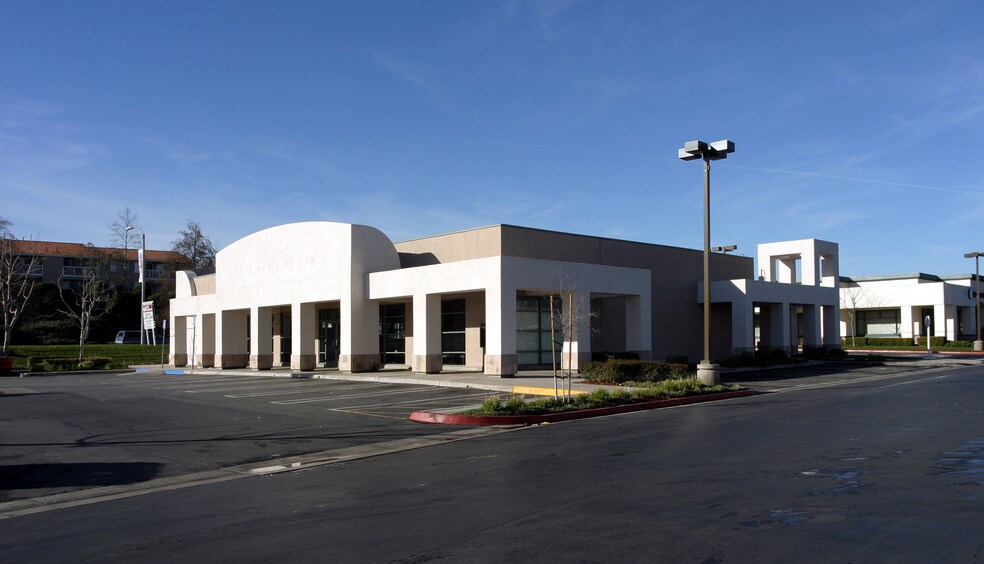 More Photos Of 30250-30690 Rancho California Rd, Temecula Unknown For Lease