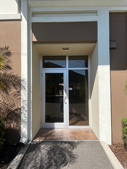 More Photos Of 501 S Lincoln Ave, Clearwater Medical For Lease