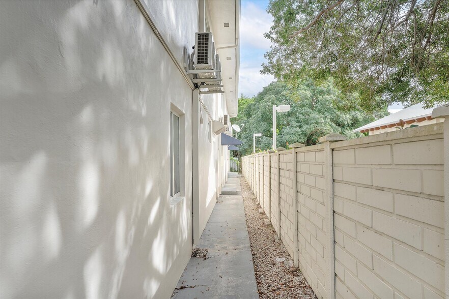 More Photos Of 6647 SW 59th Pl, Miami Apartments For Sale