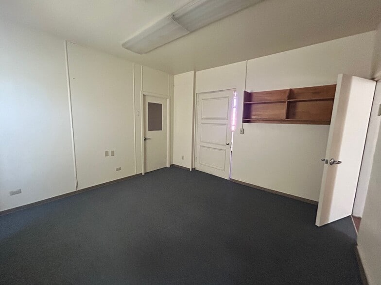 More Photos Of 138 S 8th St, Brawley Storefront Retail Office For Sale