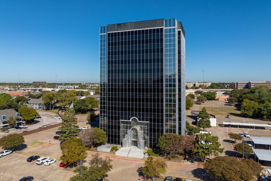 Primary Photo Of 1250 E Copeland Rd, Arlington Office For Lease