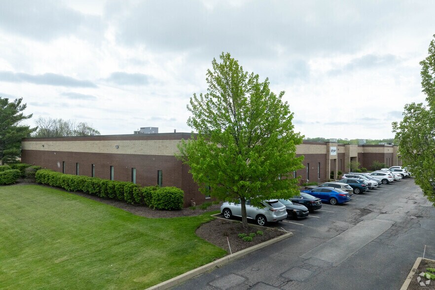 Primary Photo Of 31200-31250 Solon Rd, Solon Flex For Lease