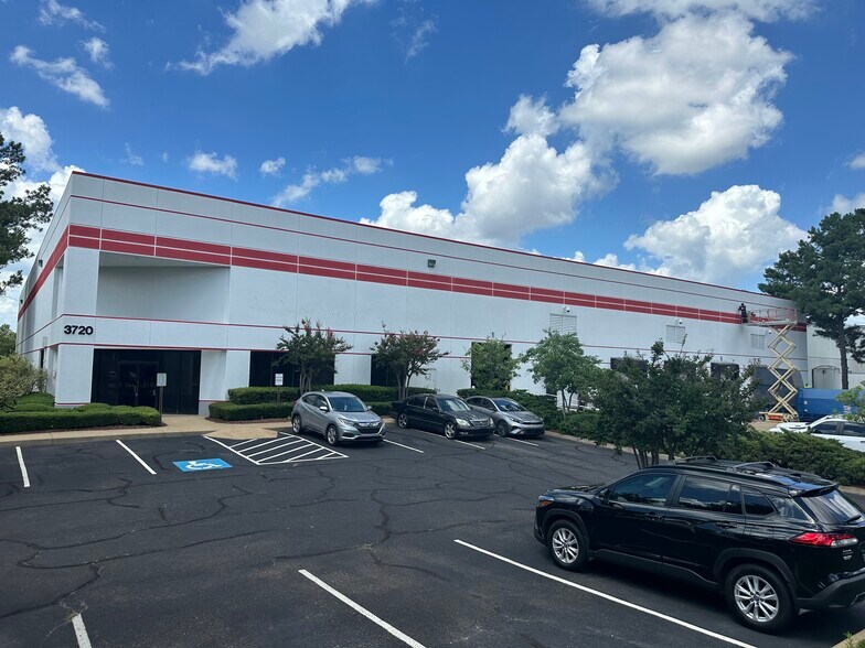 Primary Photo Of 3720 Distriplex Dr N, Memphis Distribution For Lease