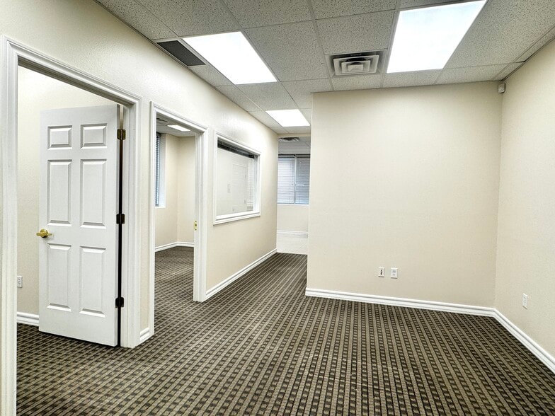 More Photos Of 7170 Westwind Dr, El Paso Medical For Lease