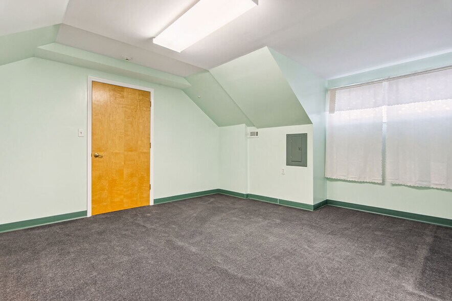 More Photos Of 43 Office Park Dr, Jacksonville Medical For Lease