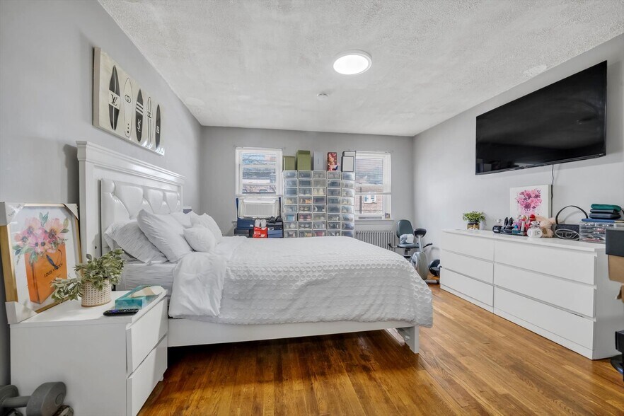 More Photos Of 18705-18721 Baisley Blvd, Jamaica Apartments For Sale