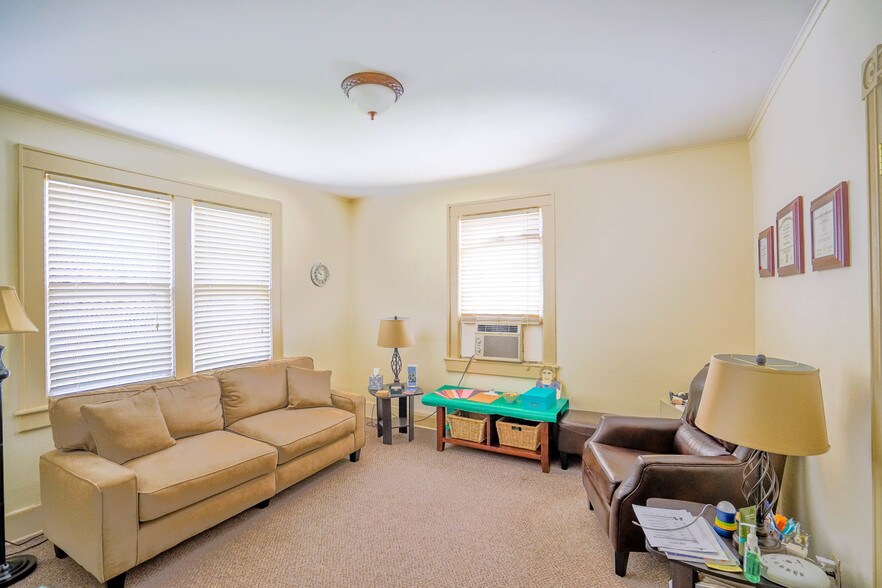 More Photos Of 142 Oak Tree Ave, South Plainfield Office For Lease