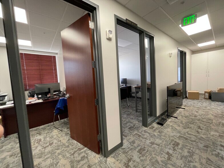 More Photos Of 172 N East Promontory, Farmington General Retail For Lease