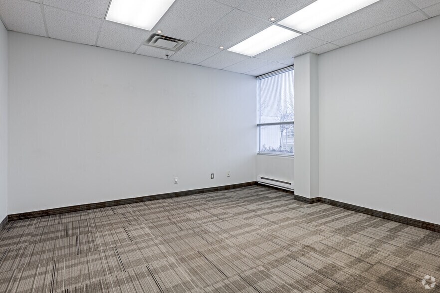 More Photos Of 8350 Lawson Rd, Milton Warehouse For Lease