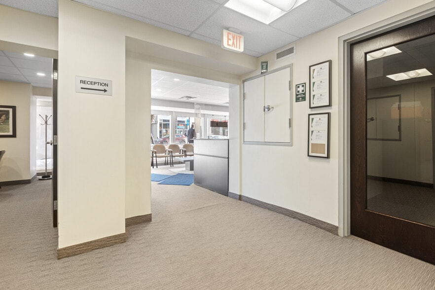 More Photos Of 381 Richmond Rd, Ottawa Storefront Retail Office For Sale
