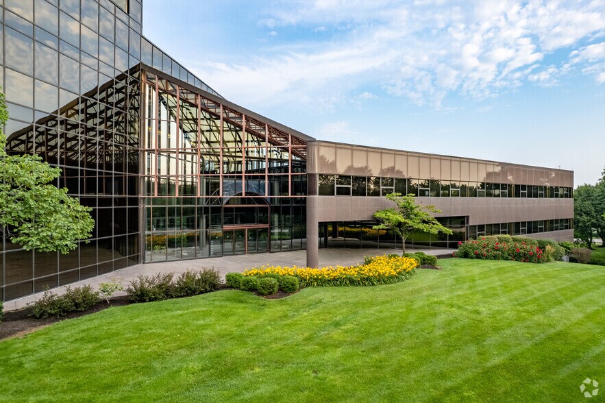 More Photos Of 5200 Metcalf Ave, Overland Park Office For Lease