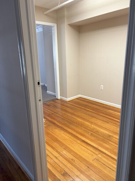 More Photos Of 922 Main St, Lynchburg Apartments For Lease