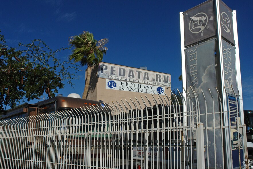 Primary Photo Of 4933 S Outlet Center Dr, Tucson Specialty For Sale
