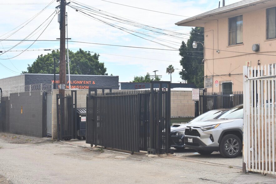 More Photos Of 904 N Western Ave, Los Angeles Storefront Retail Residential For Sale
