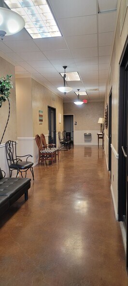 More Photos Of 300 W Central Texas Expy, Harker Heights Unknown For Lease