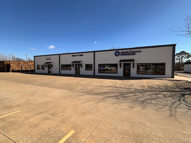 More Photos Of 400-404 N Lynn Riggs Blvd, Claremore Storefront Retail Office For Lease