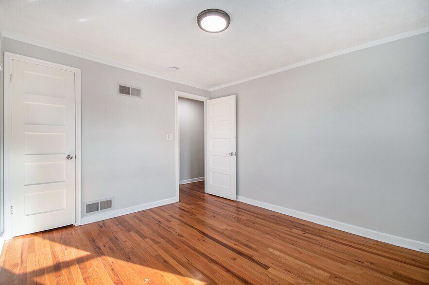 More Photos Of 5519 Northwest Radial Hwy, Omaha Medical For Sale