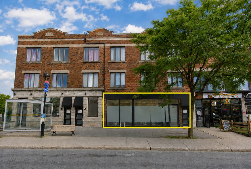 More Photos Of 5300-5316 Ch Queen-Mary, Montréal Storefront Retail Residential For Lease