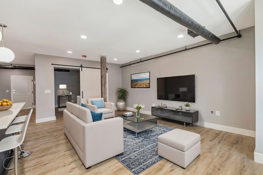 More Photos Of 6011 Madison Rd, Cincinnati Storefront Retail Residential For Sale