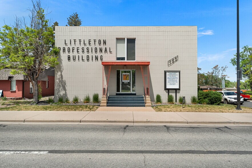 More Photos Of 709 W Littleton Blvd, Littleton Office For Sale