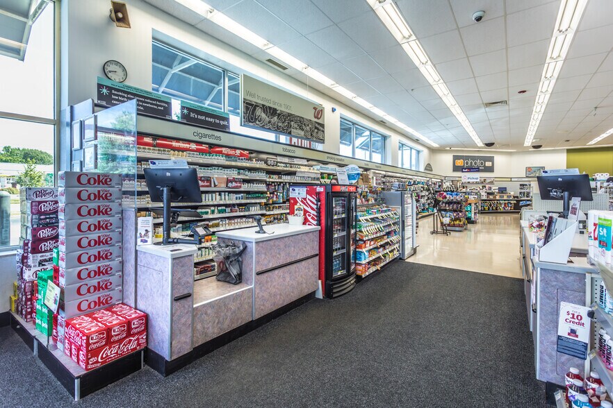 More Photos Of 819 W Main St, Jacksonville Drugstore For Sale