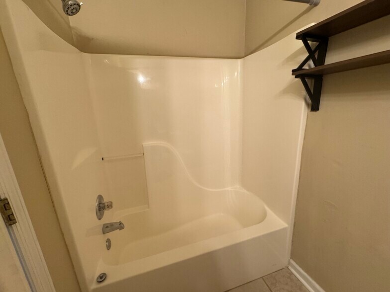 More Photos Of 8082 Veterans Pkwy, Columbus Apartments For Sale