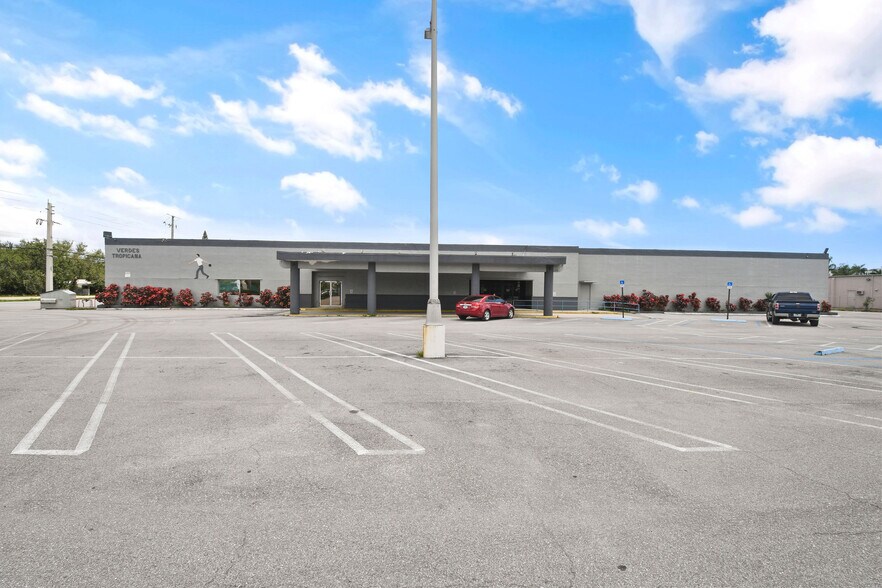 More Photos Of 2500 N Florida Mango Rd, West Palm Beach Freestanding For Sale