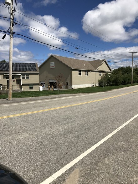 More Photos Of 7 Pomerleau St, Biddeford Warehouse For Lease